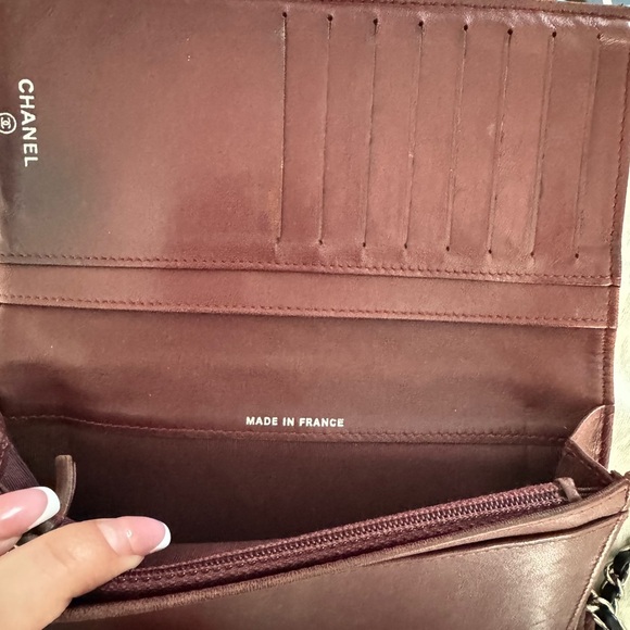 CHANEL Black Wallet with Chain - Picture 7 of 14